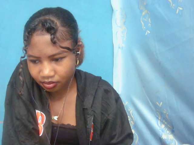 Sylvia6 live webcam show