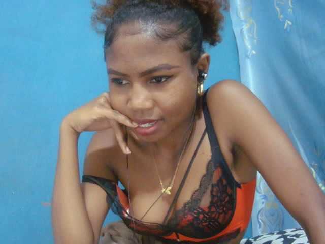 Sylvia6 live cam on BongaCams
