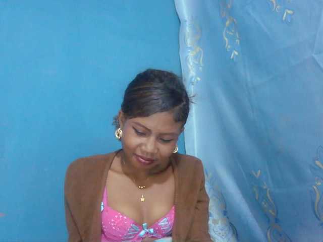 Sylvia6 live cam on BongaCams