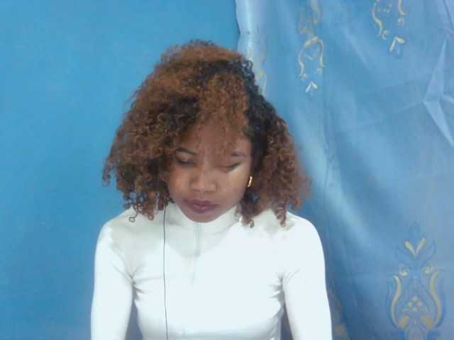 Sylvia6 live webcam show