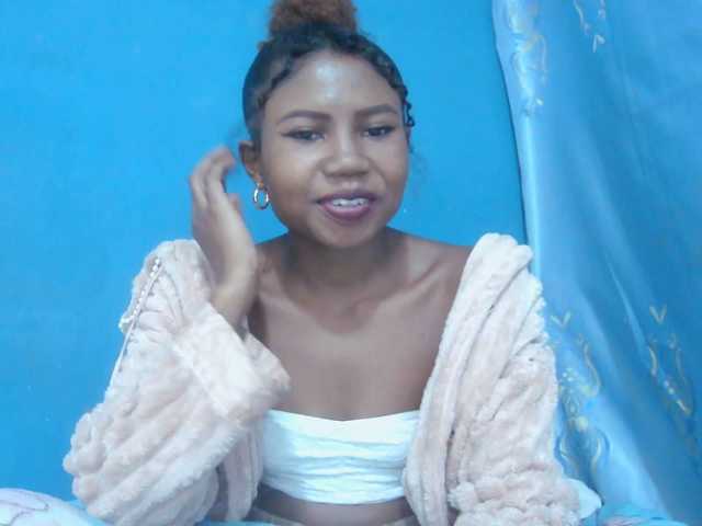 Sylvia6 live cam on BongaCams