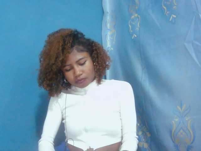 Sylvia6 live webcam show
