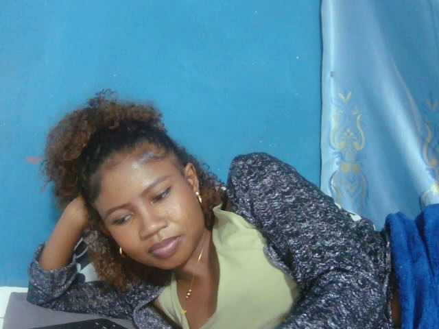 Sylvia6 live cam on BongaCams