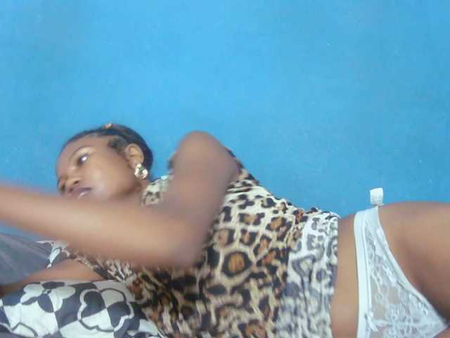Sylvia6 live cam on BongaCams