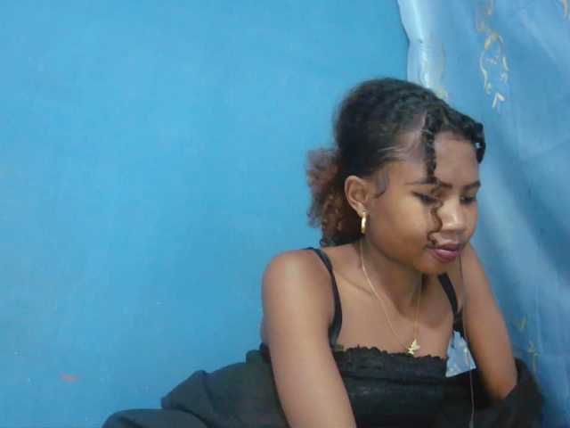 Sylvia6 live webcam show