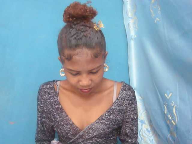 Sylvia6 live cam on BongaCams