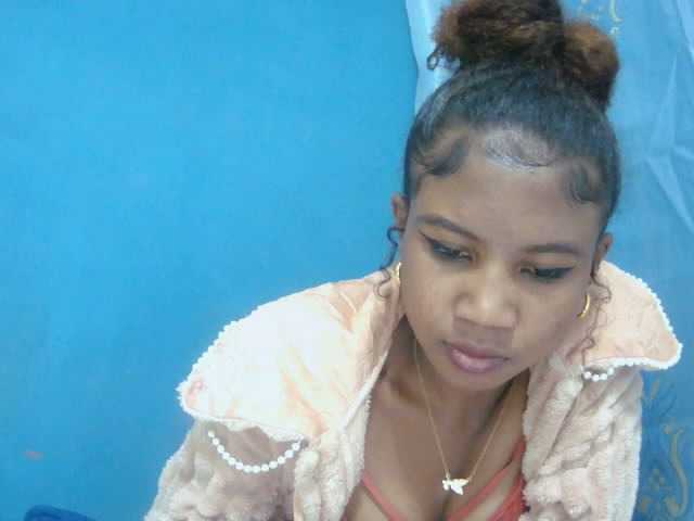 Sylvia6 live cam on BongaCams
