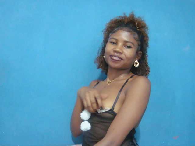 Sylvia6 live cam on BongaCams