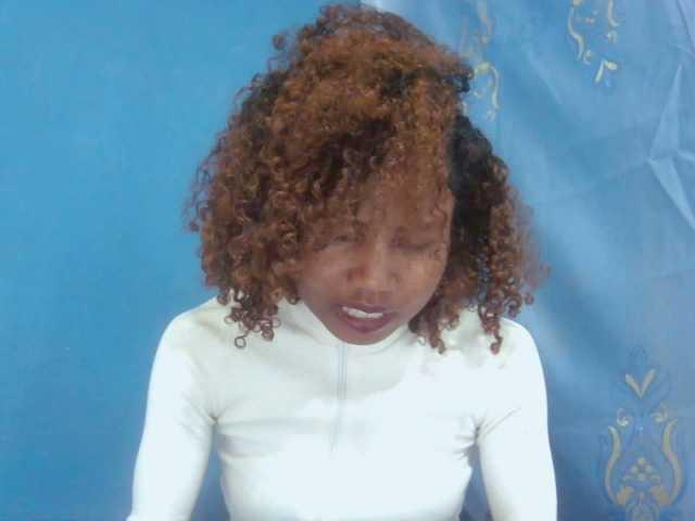 Sylvia6 live webcam show