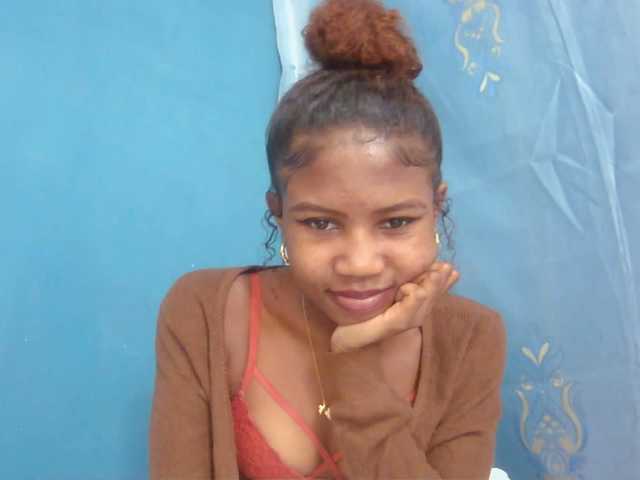 Sylvia6 live cam on BongaCams