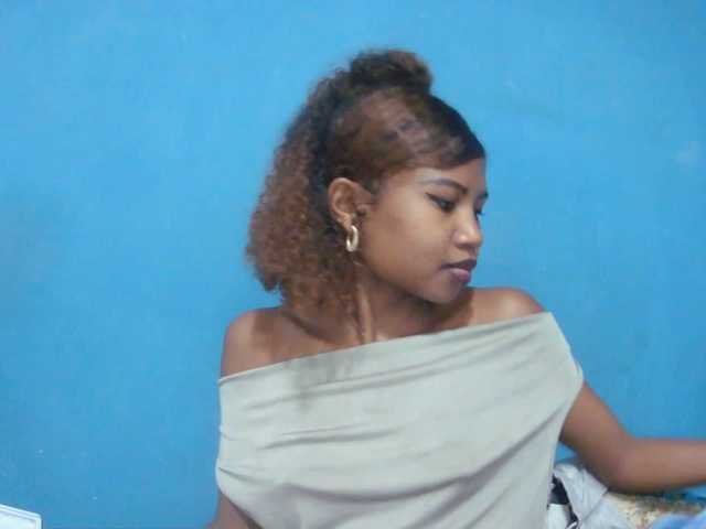 Sylvia6 live cam on BongaCams