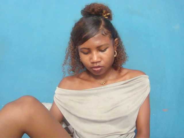 Sylvia6 live cam on BongaCams