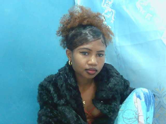 Sylvia6 live cam on BongaCams