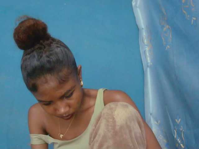 Sylvia6 live webcam show