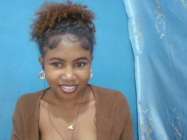 Sylvia6 live cam on BongaCams