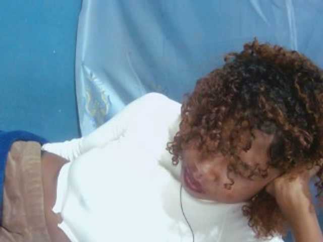Sylvia6 live webcam show