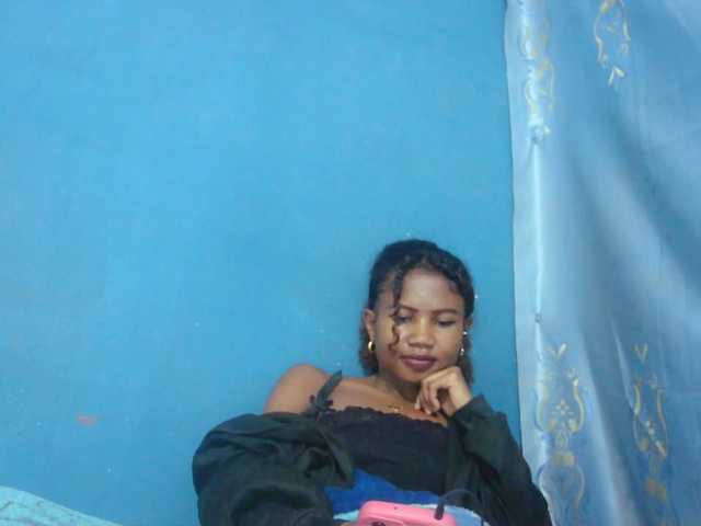 Sylvia6 live cam on BongaCams