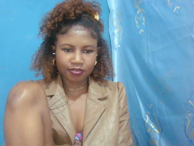 Sylvia6 live cam on BongaCams