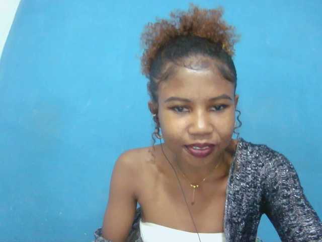 Sylvia6 live cam on BongaCams