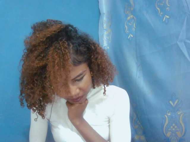 Sylvia6 live webcam show
