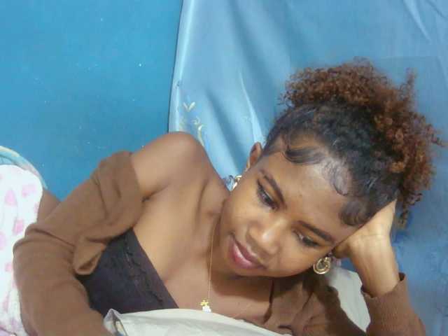 Sylvia6 live cam on BongaCams