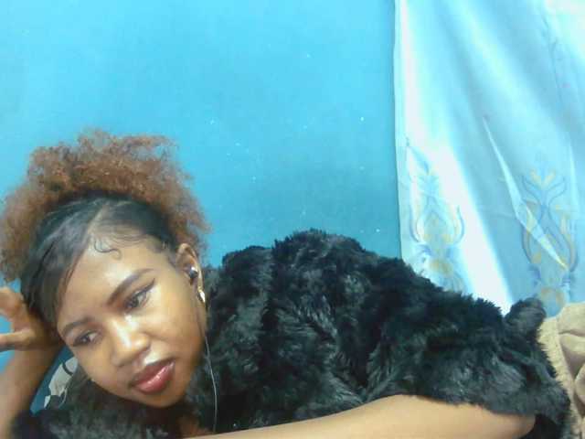 Sylvia6 live webcam show