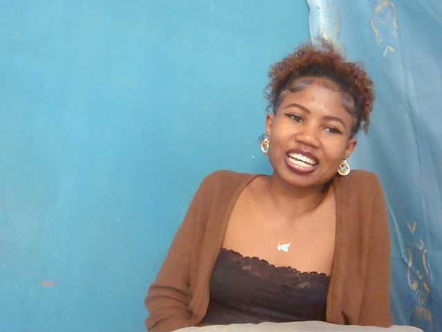 Sylvia6 live cam on BongaCams