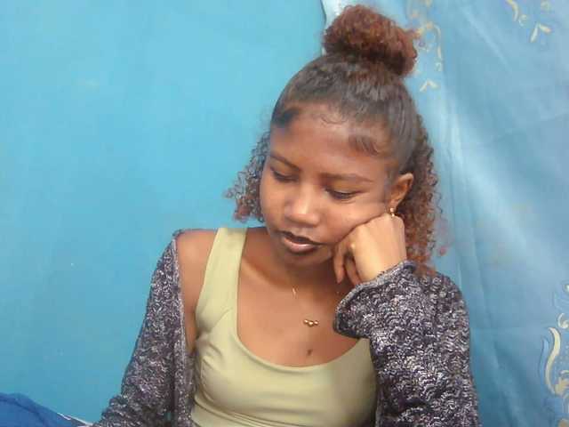 Sylvia6 live cam on BongaCams