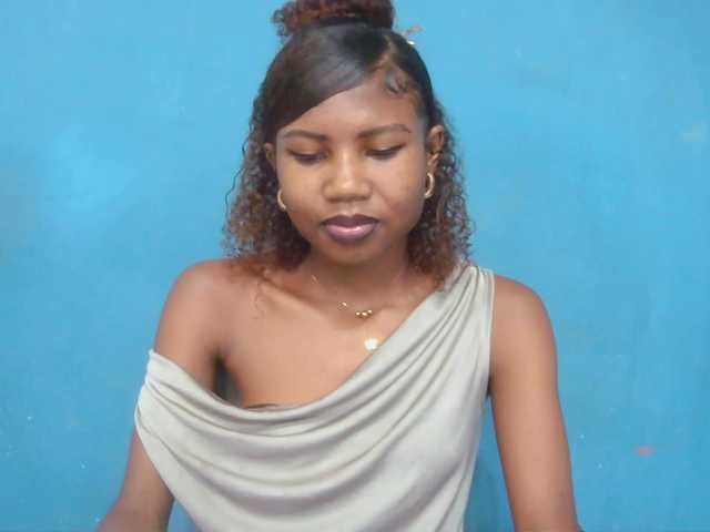 Sylvia6 live cam on BongaCams