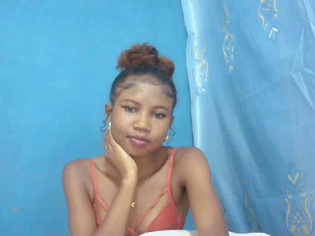 Sylvia6 live cam on BongaCams