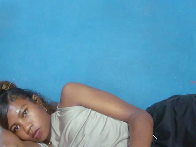Sylvia6 live cam on BongaCams
