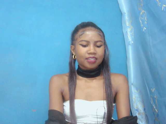 Sylvia6 live cam on UnifiedCams