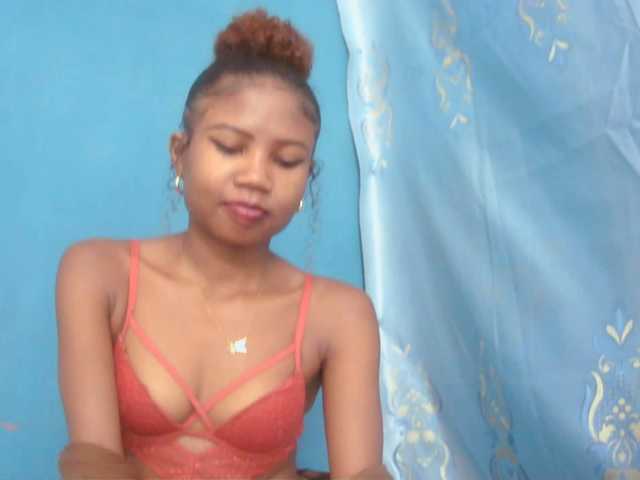 Sylvia6 live cam on BongaCams
