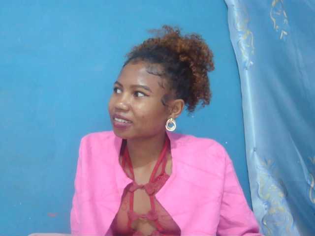 Sylvia6 live cam on BongaCams
