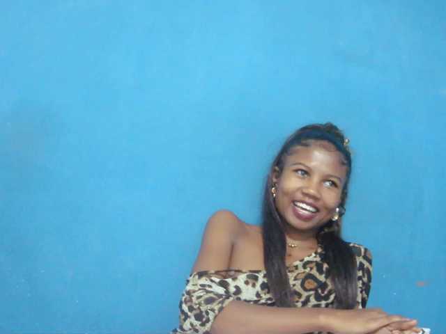 Sylvia6 live cam on BongaCams