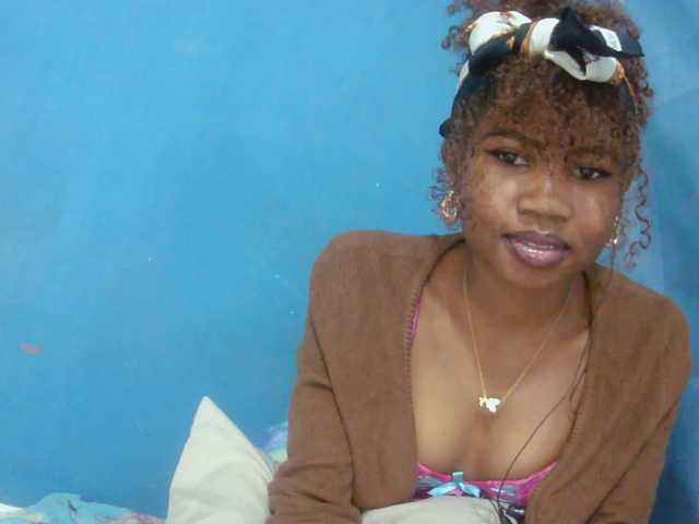 Sylvia6 live cam on BongaCams