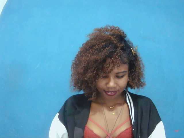 Sylvia6 live cam on BongaCams