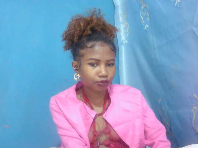 Sylvia6 live cam on BongaCams
