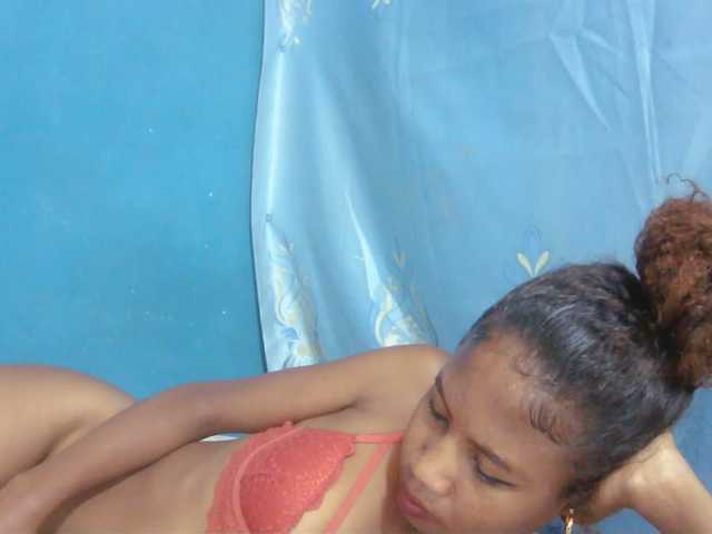 Sylvia6 live cam on BongaCams