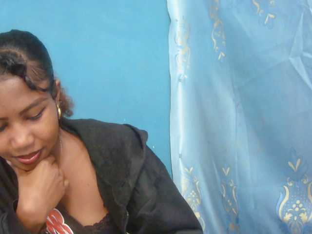 Sylvia6 live webcam show