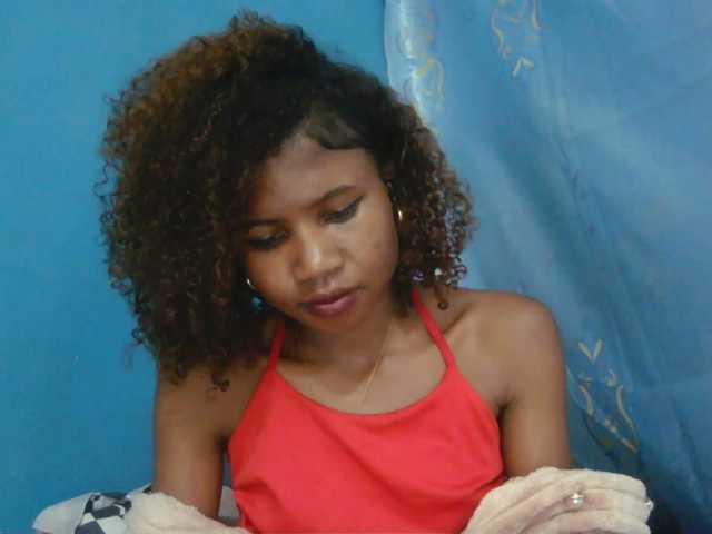 Sylvia6 live webcam show