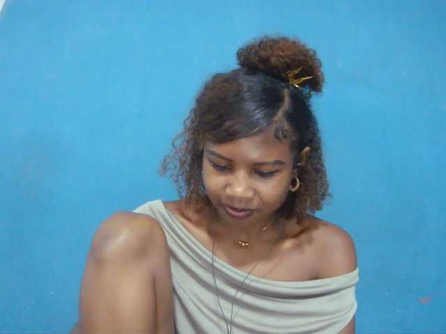 Sylvia6 live cam on BongaCams