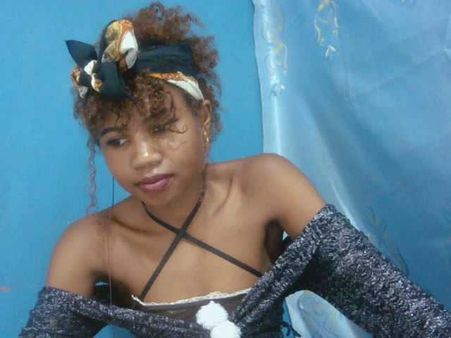 Sylvia6 live cam on BongaCams