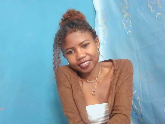 Sylvia6 live cam on BongaCams