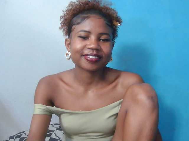 Sylvia6 live cam on BongaCams