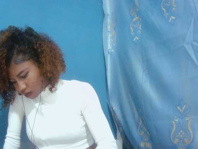 Sylvia6 live webcam show