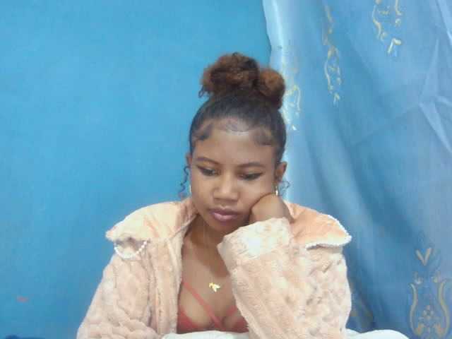 Sylvia6 live cam on BongaCams
