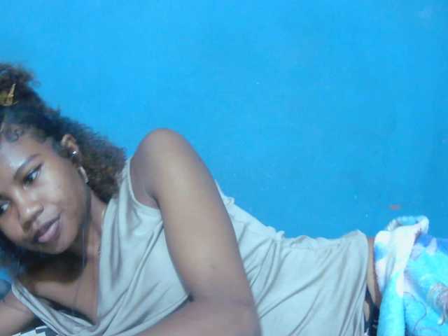 Sylvia6 live cam on BongaCams