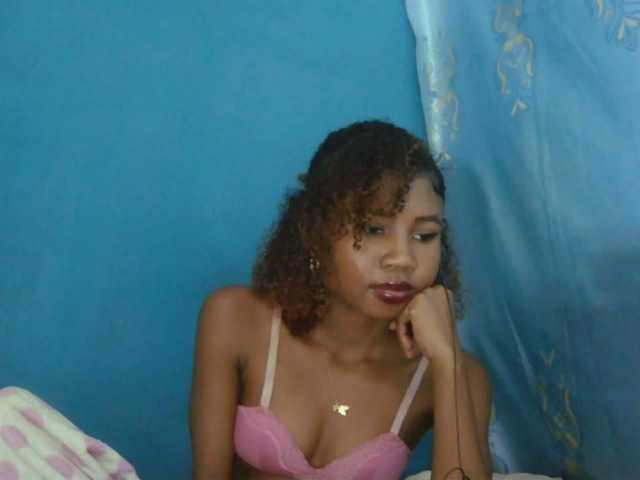 Sylvia6 live cam on BongaCams
