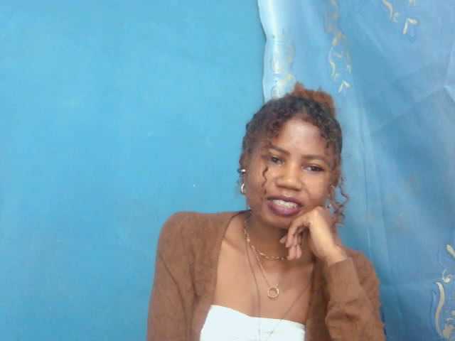 Sylvia6 live cam on BongaCams